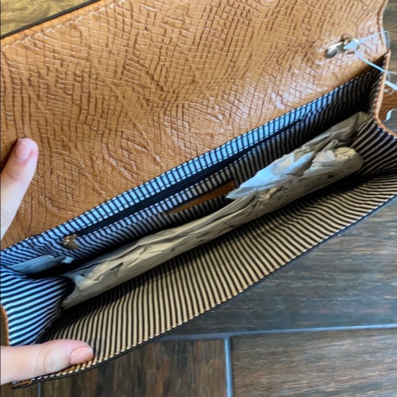 STUDDED CLUTCH - Picture 4 of 5